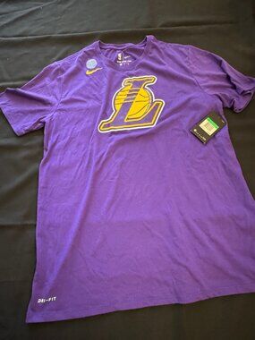 Los Angeles Lakers Logo "The Nike Tee"; Purple with Logo; New with tags; Size XL